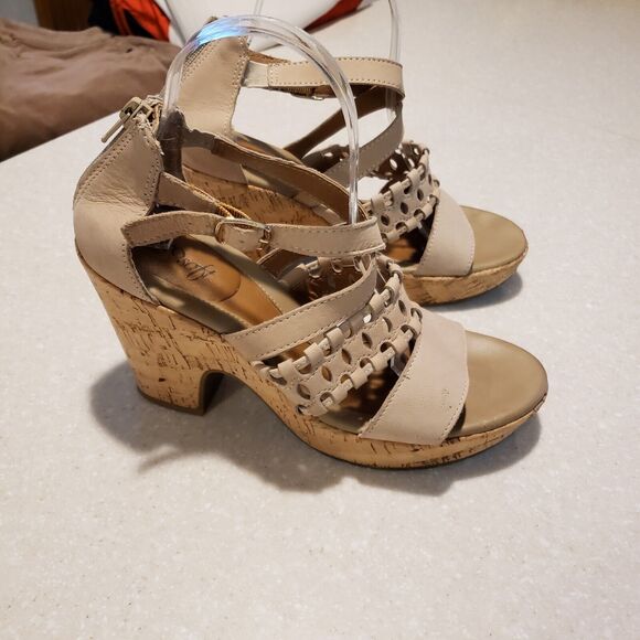 Euro Soft By Sofft Sandals Size 8.5 Beige Florina Leather Cork 4” Platform Heel - Picture 1 of 7